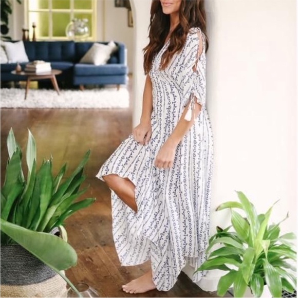 | vici • blue & white sandia kimono dress • small | - Picture 2 of 6